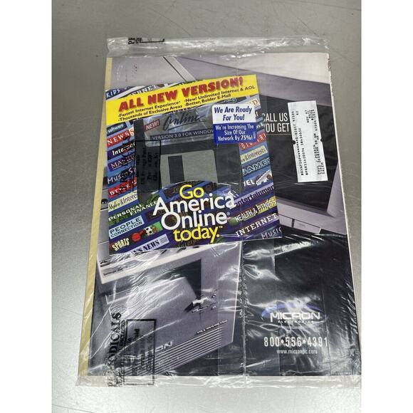 Sealed! New! Yahoo Internet Life June 1997 Lisa Kudrow Friends Online Magazine - Picture 3 of 3